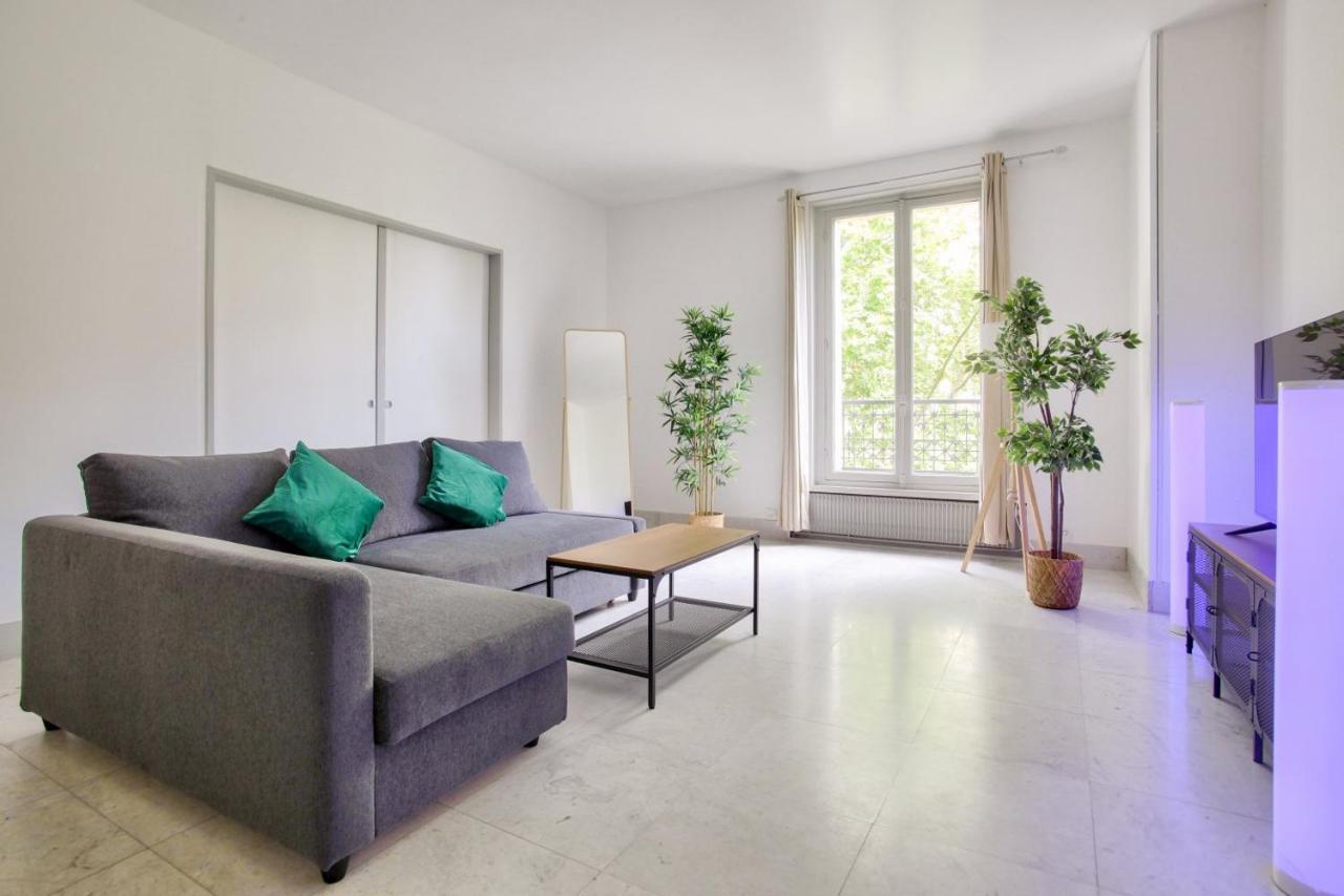 2 Bedrooms Tour Eiffel Rapp Paris Eksteriør bilde