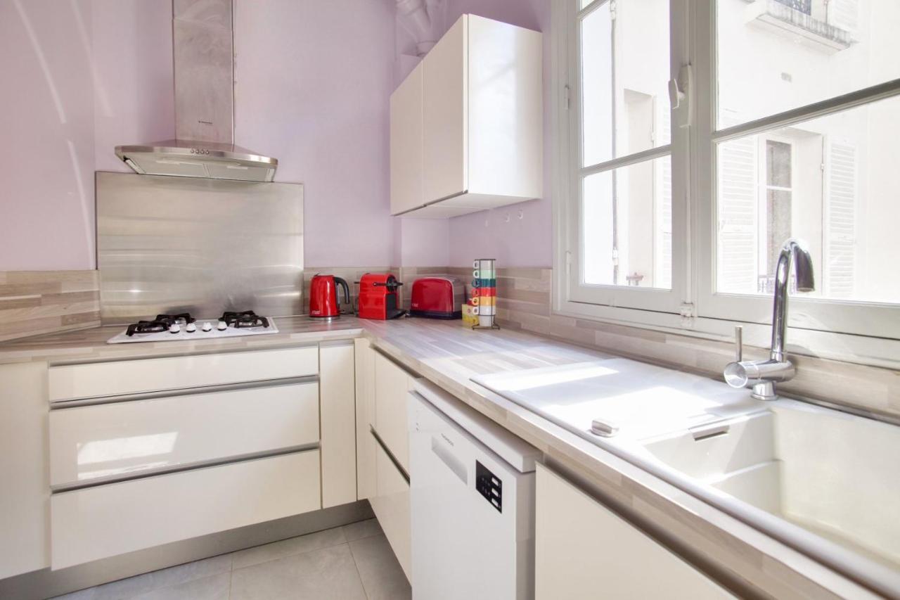 2 Bedrooms Tour Eiffel Rapp Paris Eksteriør bilde