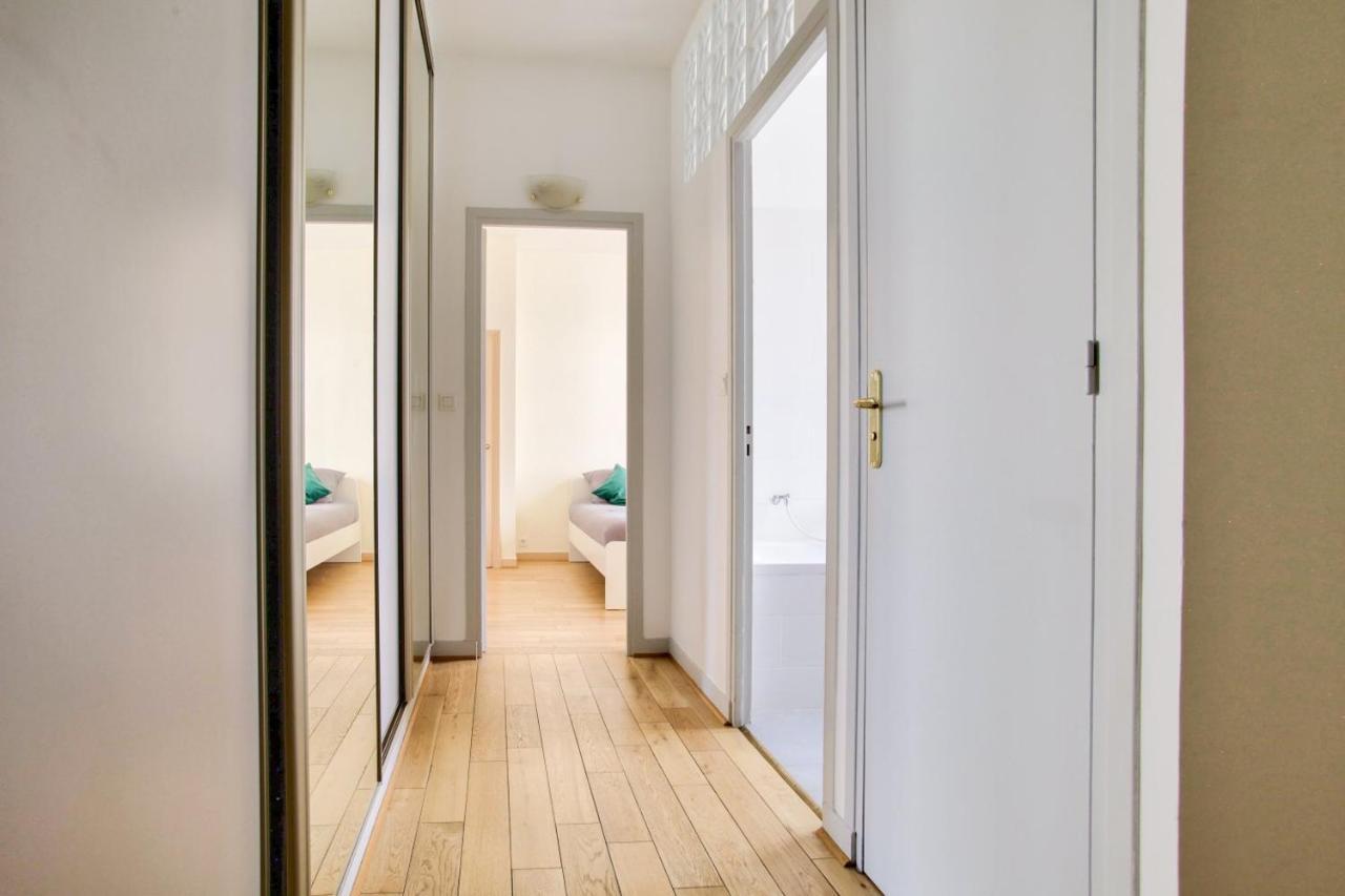 2 Bedrooms Tour Eiffel Rapp Paris Eksteriør bilde